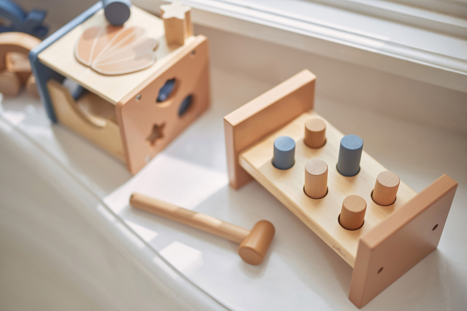 HAMMER Jouet Montessori banc à marteler en bois pour enfants