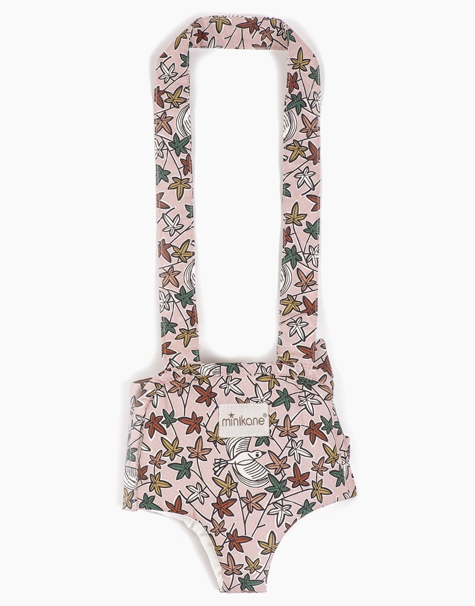 minikane-collection-dressing-vetements-accessoires-meubles-poupees_gordis-34-37cm-porte-poupee-en-coton-colomba-face