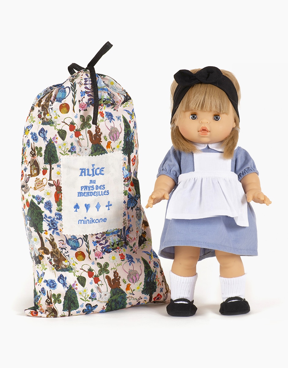 minikane-collection-dressing-vetements-accessoires-meubles-poupees_gordis-34-37cm-AH23_contes-alice-au-pays-des-merveilles-nathalie-lete-avec-pochon-sans-lapin