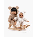 minikane-collection-meubles-et-accessoires-pour-poupees-collection-tout-schuss-luge-en-bois-pepete-avec-poupees