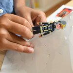 poppik-poster-stickers-affiche-jeu-educatif-pompiers-enfants-6-1-600x599
