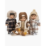 minikane-collection-dressing-vetements-accessoires-meubles-poupees_gordis-34-37cm_trio-ski-gigi-carreaux-chapka-velours-luge