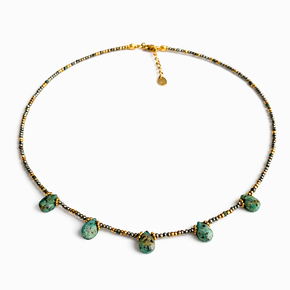 Détail turquoise africaine et perles acier Oslow