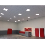 éclairage hall daccueil chez Loxam