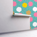 PP27-papier-peint-adhesif-decoratif-revetement-vinyle-motifs-pompons-fond-bleu-tacheté-blanc-renovation-meuble-mur-5