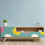PP27-papier-peint-adhesif-decoratif-revetement-vinyle-motifs-pompons-fond-bleu-tacheté-blanc-renovation-meuble-mur-3