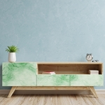 PP96-meuble-papier-peint-adhesif-decoratif-revetement-vinyle-motifs-effet-marbre-vert-renovation-meuble-mur-min