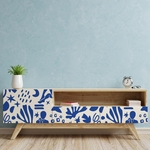PP98-meuble-papier-peint-adhesif-decoratif-revetement-vinyle-motifs-inspiré-style-Matisse-féminin-renovation-meuble-mur-min