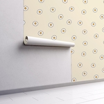 PP109-mur.rouleau-papier-peint-adhesif-decoratif-revetement-vinyle-motifs-marguerite-fond-beige-renovation-meuble-mur-min