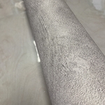 zoom-rouleau-film-adhesif-beton-enduit-gris-mur-effet-beton-brosse-imitation-pierre