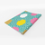 PP27-papier-peint-adhesif-decoratif-revetement-vinyle-motifs-pompons-fond-bleu-tacheté-blanc-renovation-meuble-mur-1