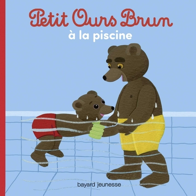 petit ours à la piscine