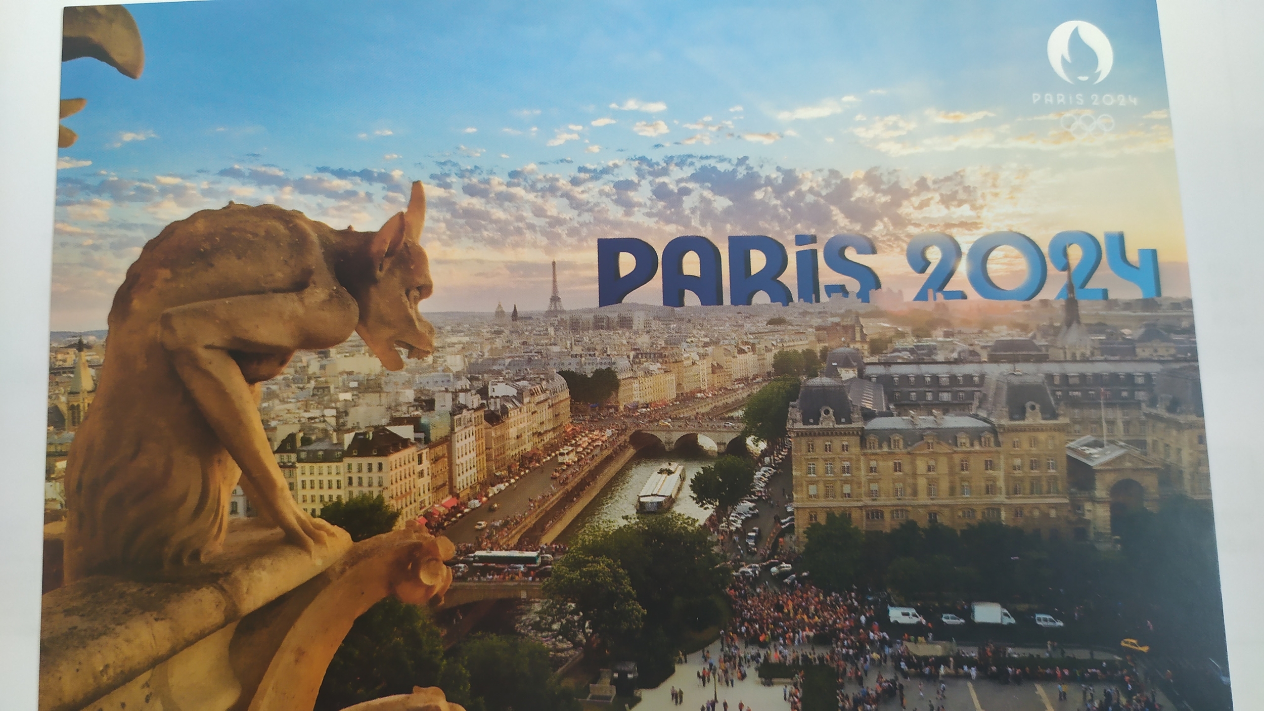 carte postale - vue de paris avec gargouille