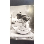 bébé dans bassine