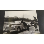 peugeot au bord de la seine