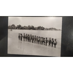 enfants au bord de la plage