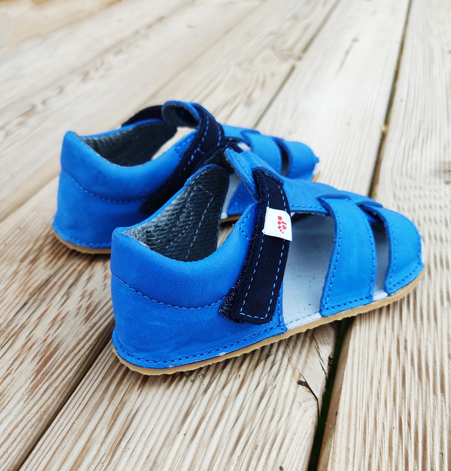 sandales-EF-barefoot-bleu-jean-liberty-pieds(6)