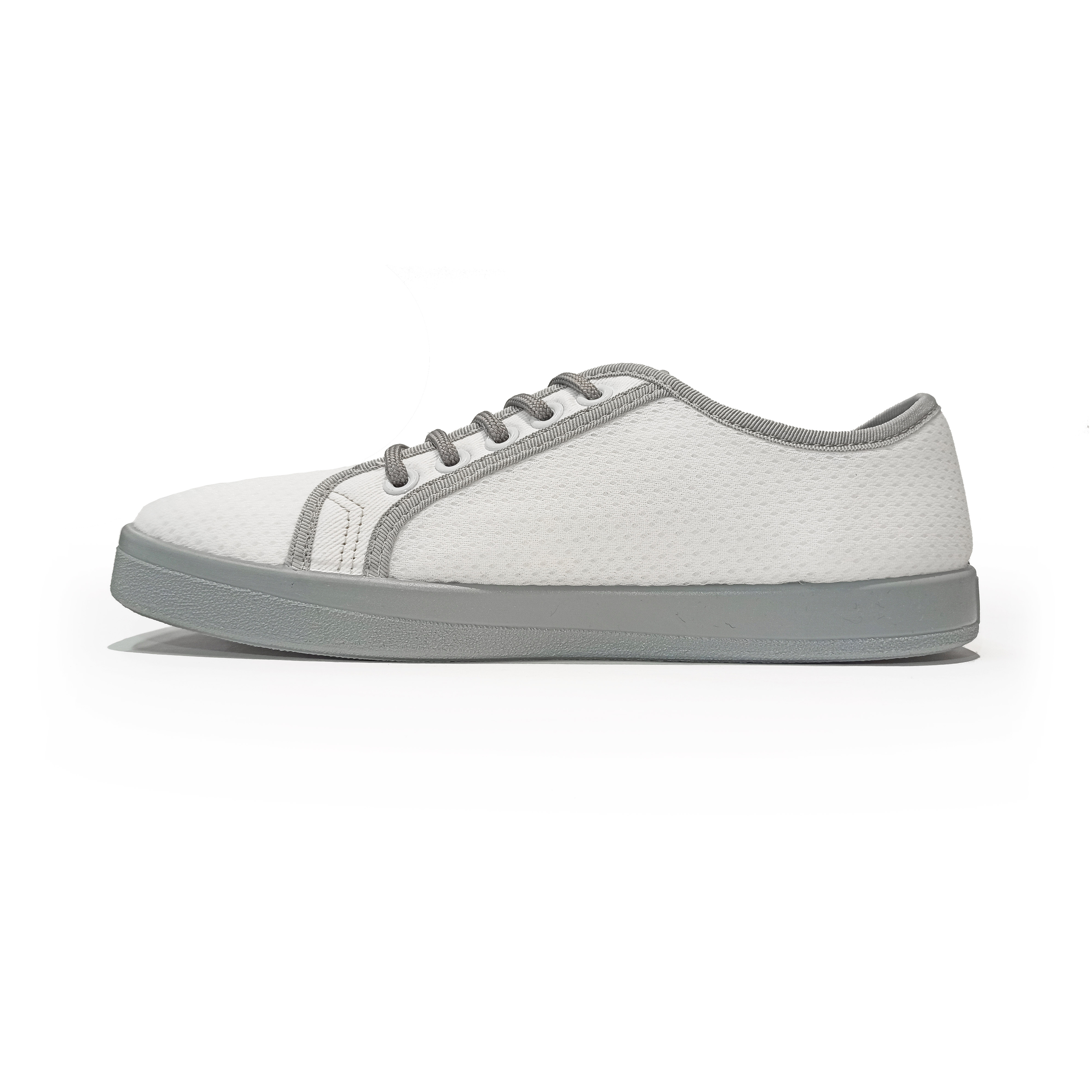 baskets ALL IN bicolore blanches et grises AM04 profil gauche sur la boutique Liberty Pieds