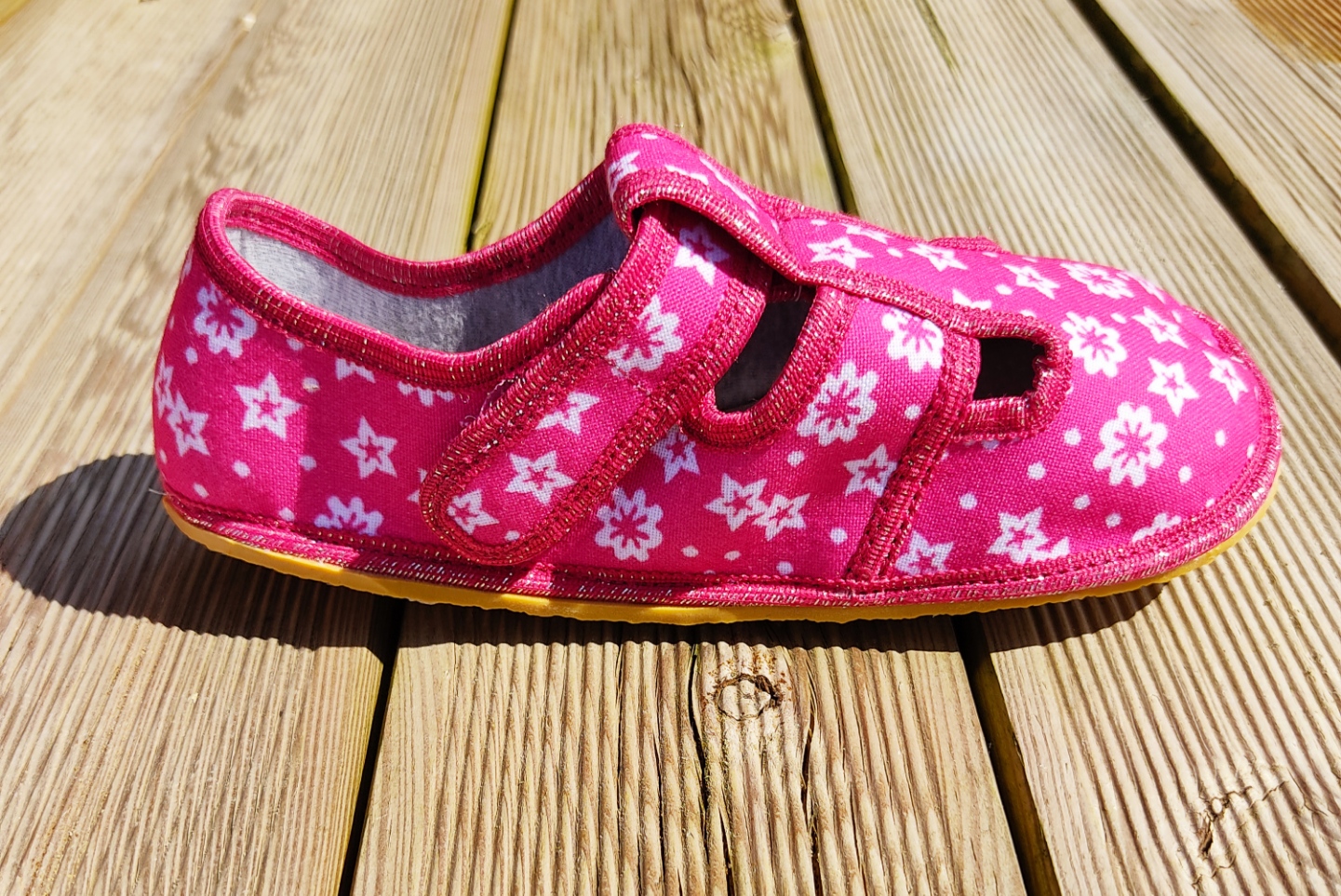 chaussons Anatomic rose fuchsia à fleur sur la boutique Liberty Pieds (1)