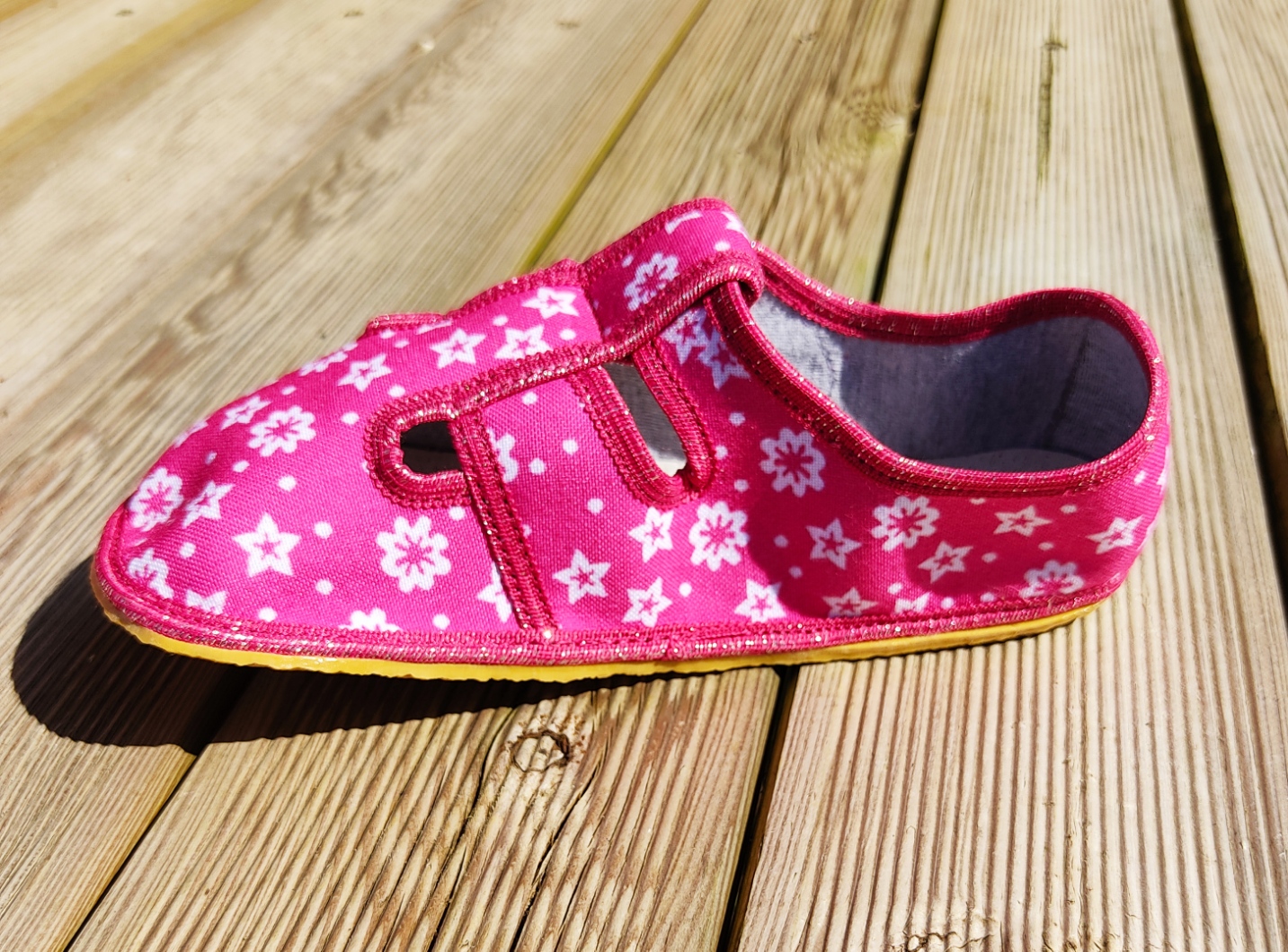 chaussons Anatomic rose fuchsia à fleur sur la boutique Liberty Pieds (3)