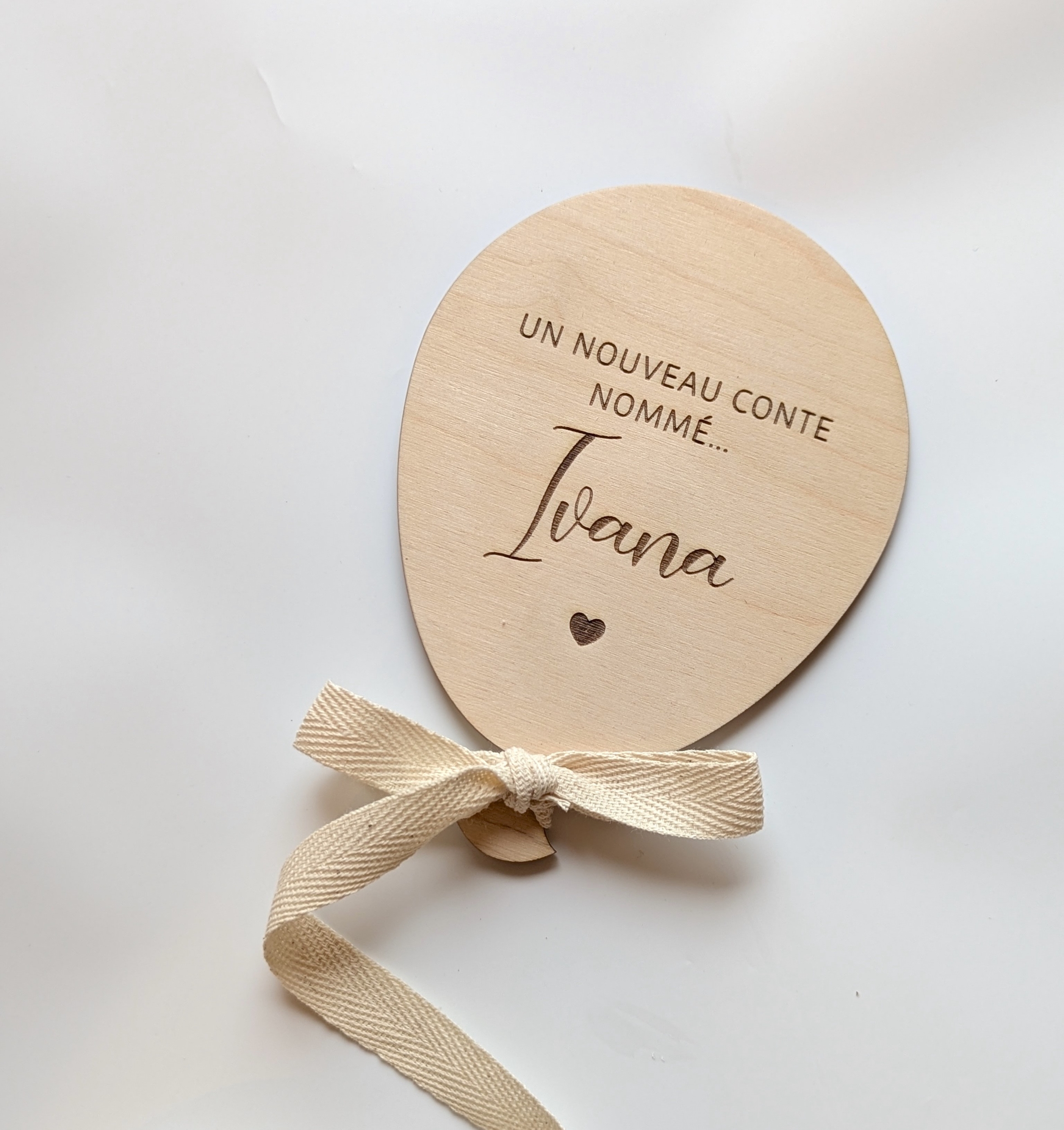 carte-ballon-bois-personnalise-naissance-bebe-itoui-carre