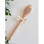 cuillere-en-bois-avec-trou-attache