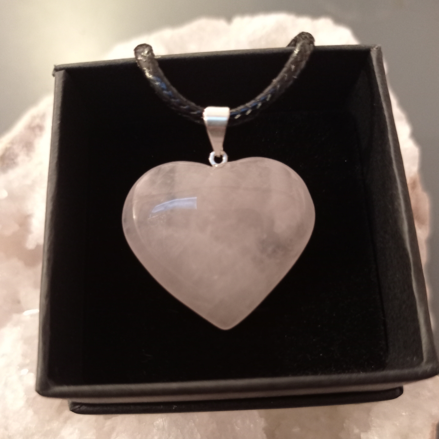 Pendentif-coeur-quartz-rose
