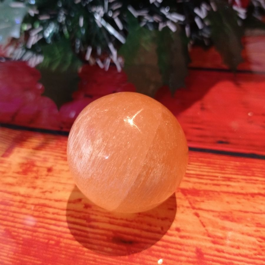 Sphère en sélénite orange