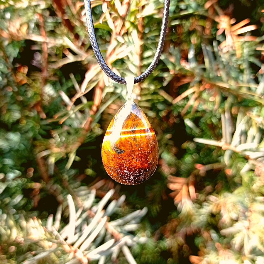 Pendentif-larme-oeil-tigre