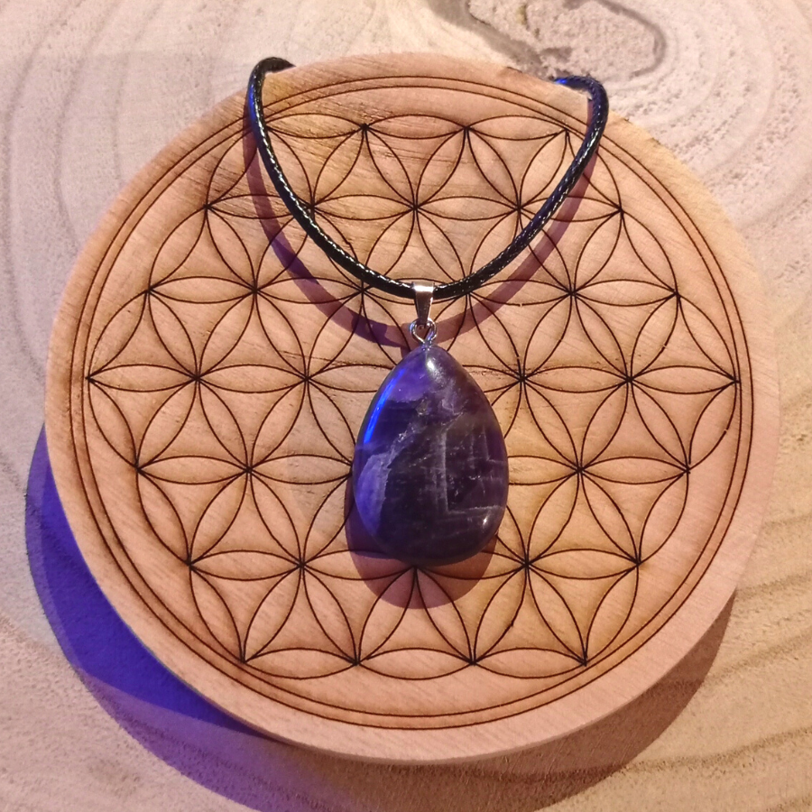 Pendentif larme en améthyste