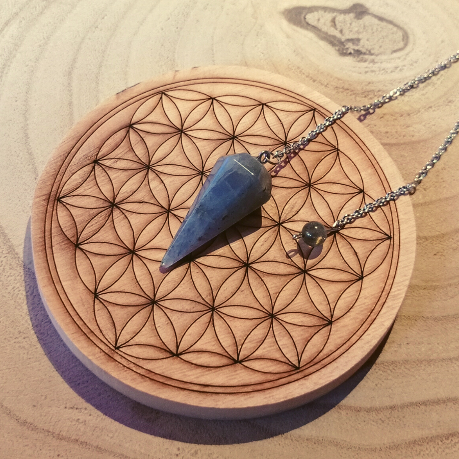 Pendule cône en labradorite