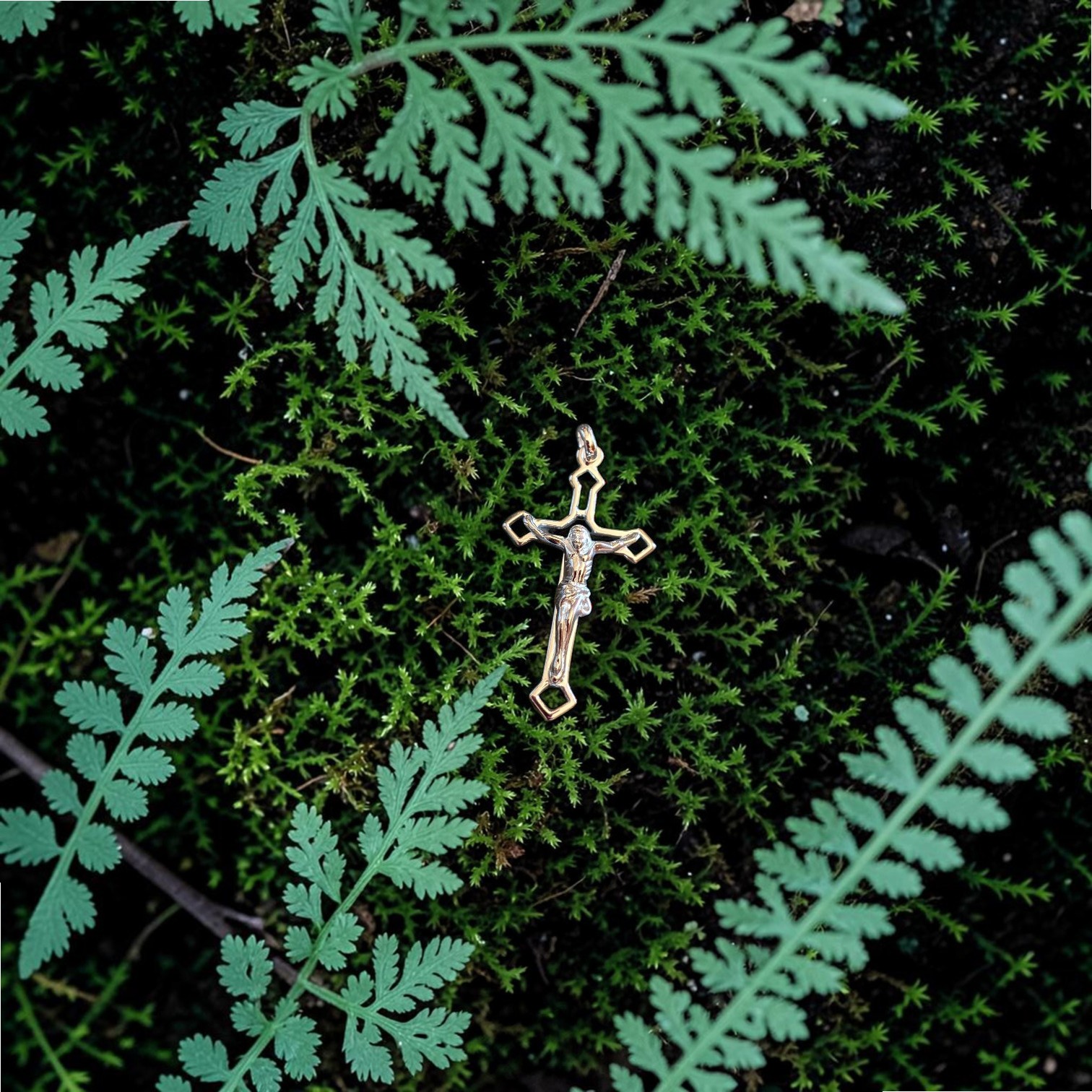 médaillon_croix_jésus