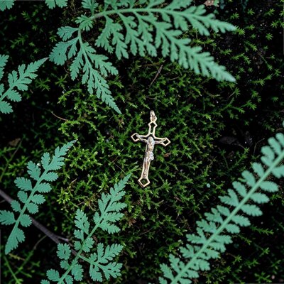 médaillon_croix_jésus