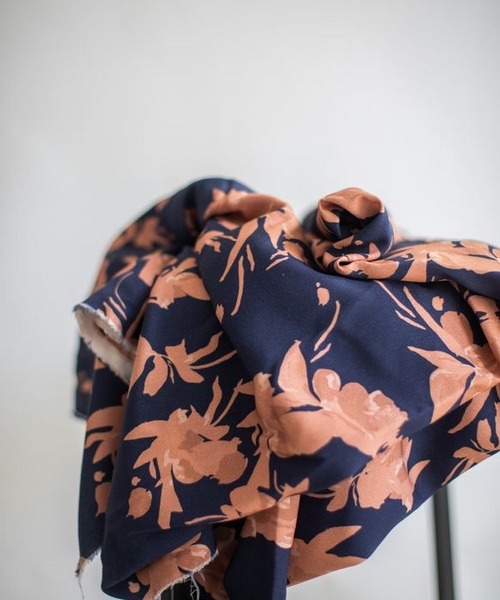 Viscose Fall Flower Navy Beige