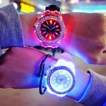 montre lumineuse LED pour femme,,enfant, étudiante