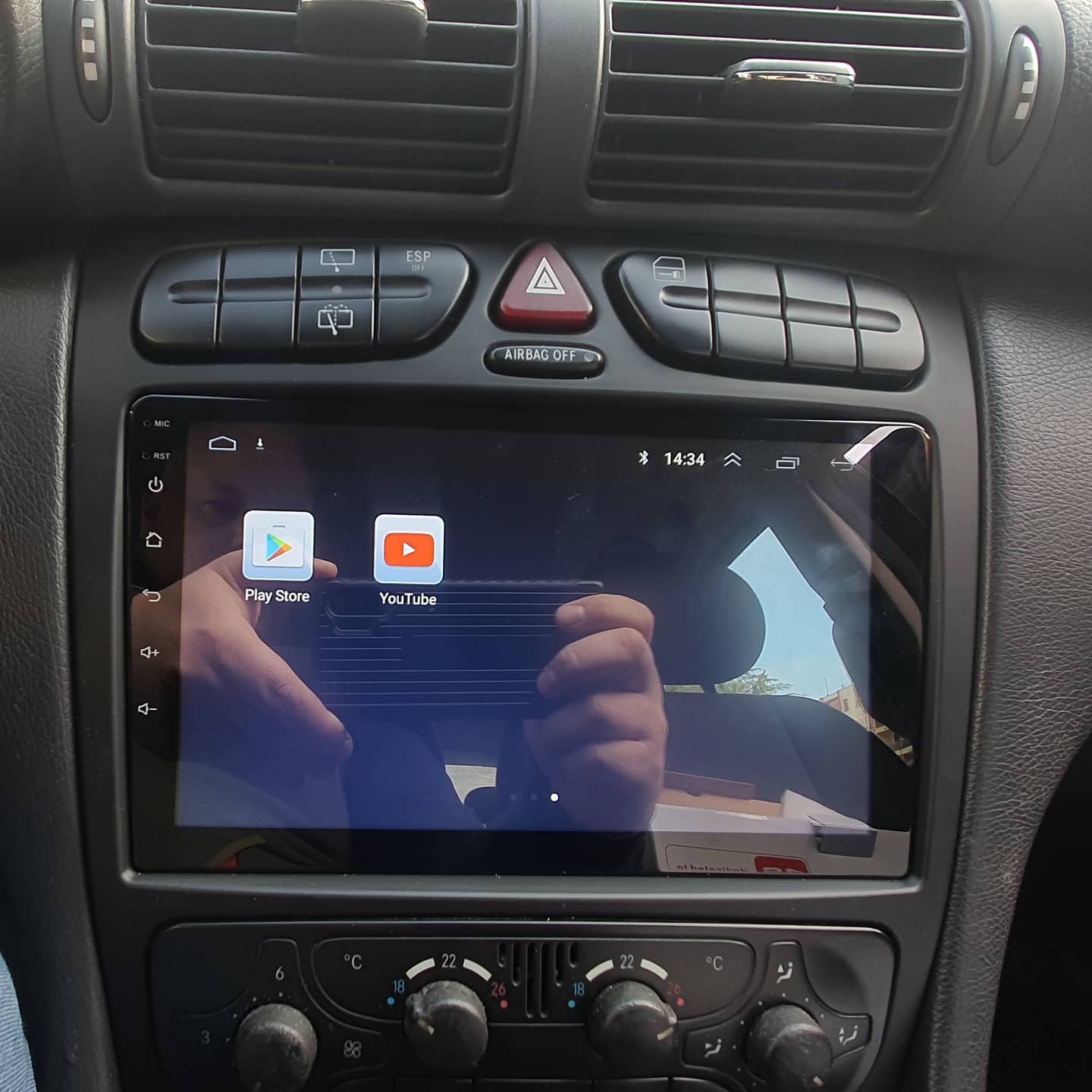 Ecran tactile QLED GPS Apple Carplay et Android Auto sans fil Mercedes Classe C et CLK de 2000 à 2005