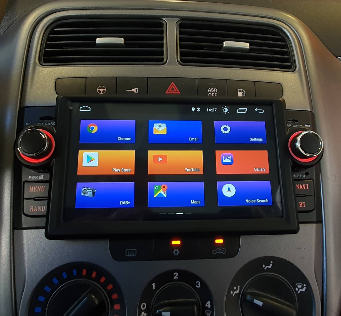 Autoradio Android 13.0 à écran tactile GPS et Apple Carplay Fiat Grande Punto de 2005 à 2009