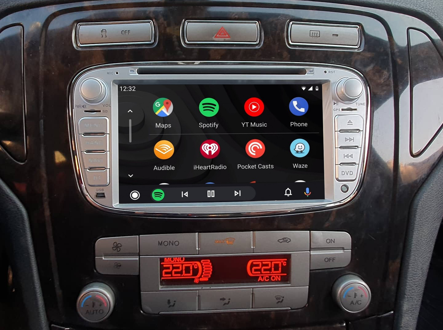 Autoradio tactile GPS et Apple Carplay Ford Focus Mondeo SMax