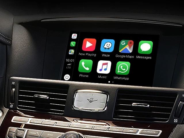 Q70-2015-carplay01
