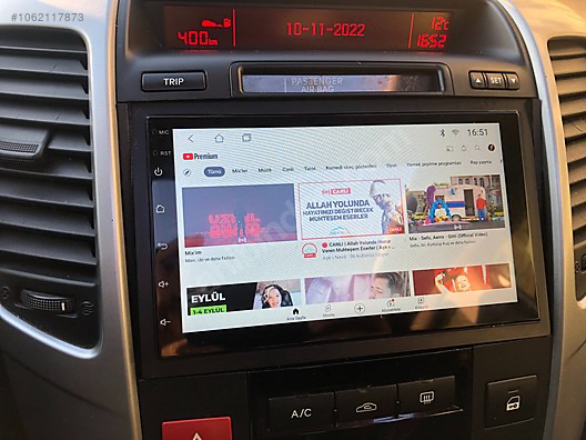 Ecran tactile QLED GPS Apple Carplay et Android Auto sans fil Kia Cee\'d de 2009 à 2012 et Kia Venga de 2010 à 2015