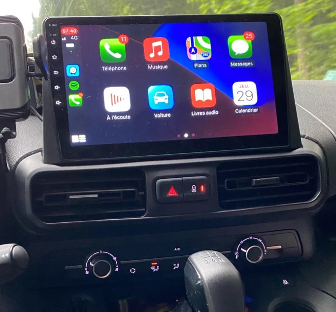 Ecran tactile QLED GPS Apple Carplay et Android Auto sans fil Citroën Berlingo depuis 2018