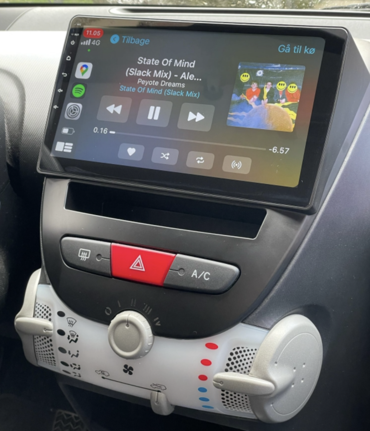 Ecran tactile QLED GPS Apple Carplay et Android Auto sans fil Citroën C1 de 2005 à 2014