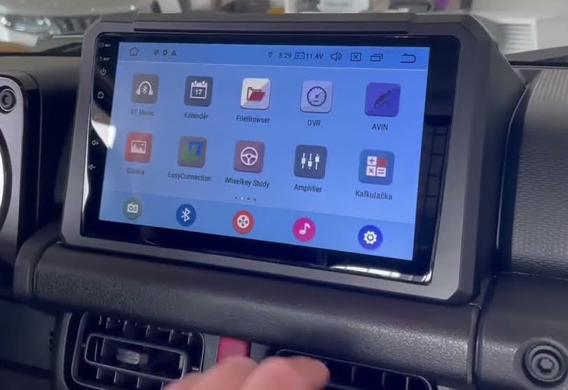 Ecran tactile QLED GPS Apple Carplay et Android Auto sans fil Suzuki Jimny depuis 2019