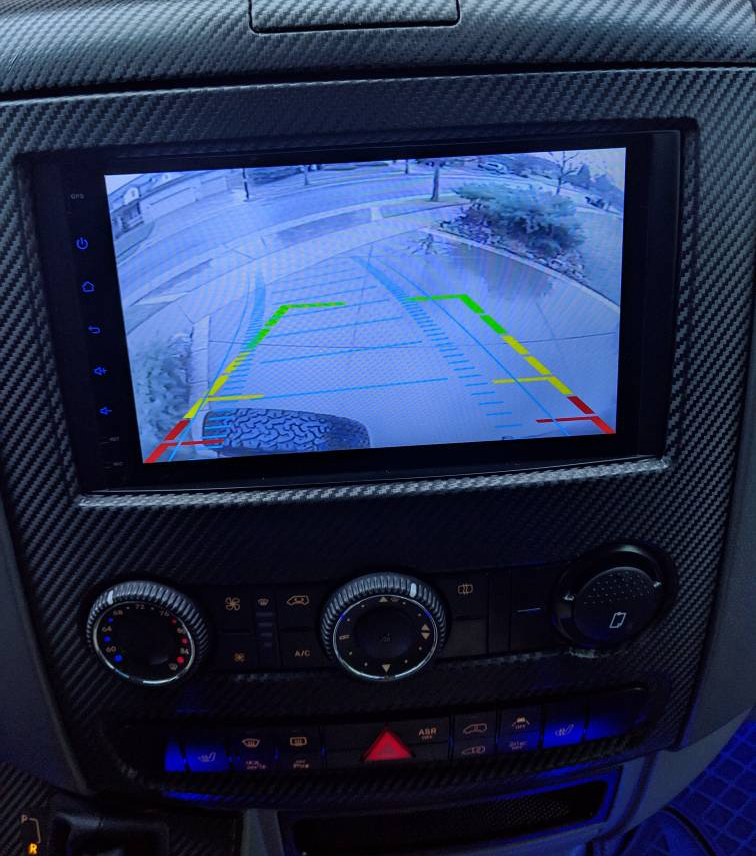 Ecran tactile QLED GPS Apple Carplay et Android Auto sans fil Volkswagen Crafter de 04/2006 à 2016