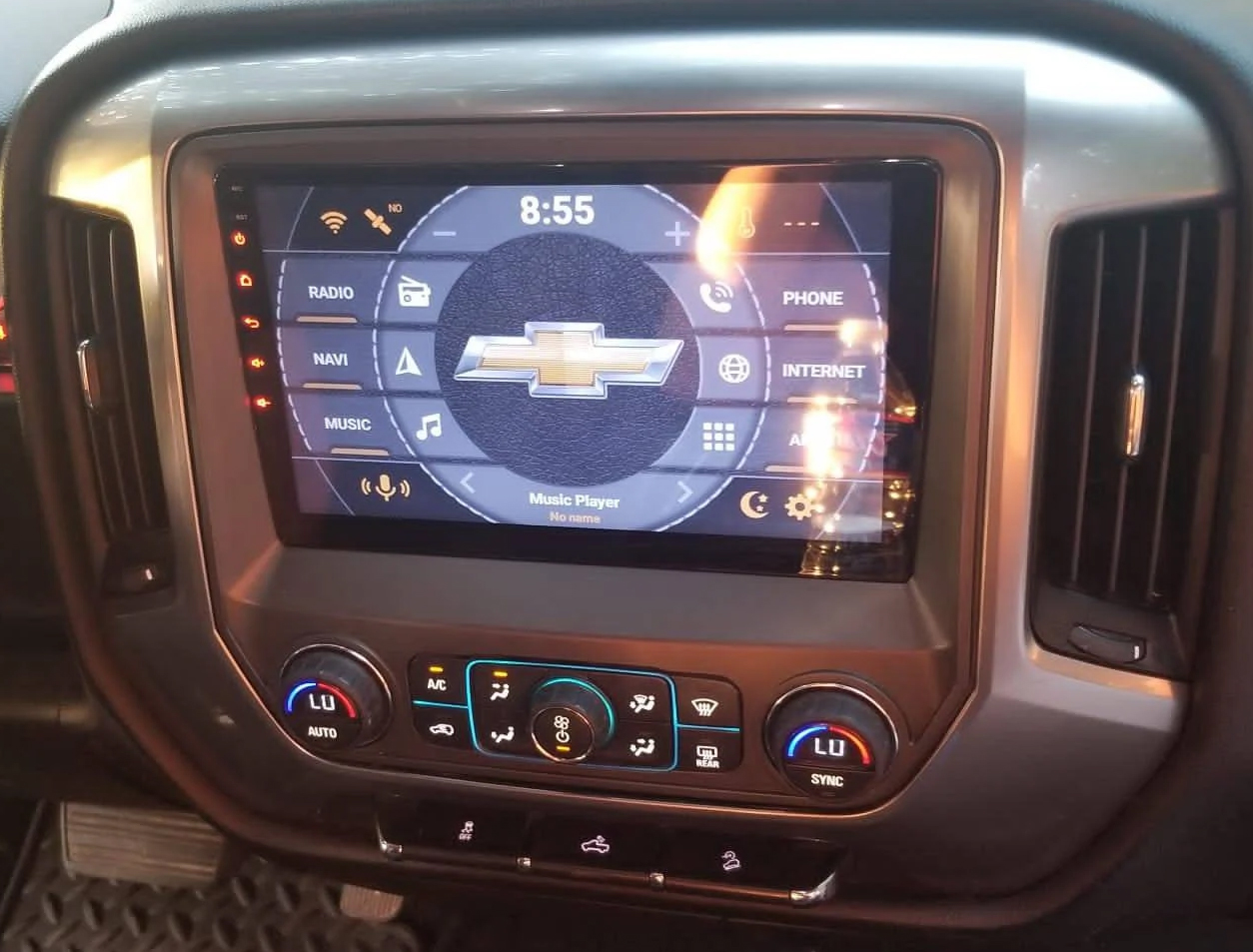 Ecran tactile QLED GPS Apple Carplay et Android Auto sans fil Chevrolet Silverado de 2014 à 2019