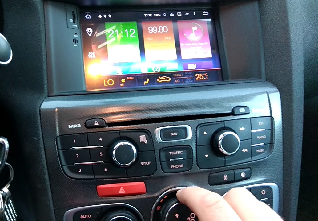 Autoradio tactile GPS Android 13.0 et Apple Carplay Citroën C4 et Citroën DS4 de 2011 à 2018