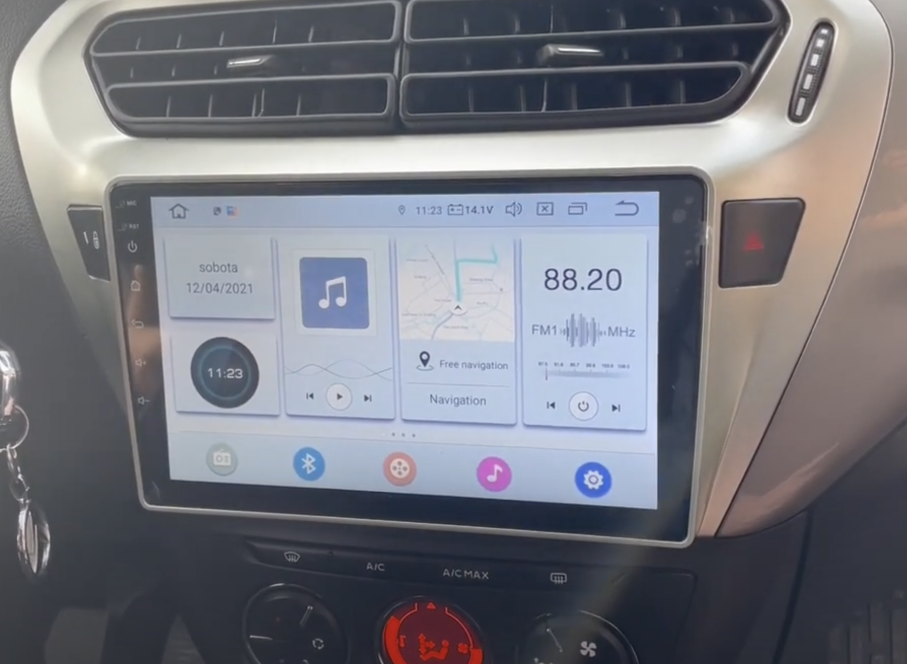 Ecran tactile QLED GPS Apple Carplay et Android Auto sans fil Citroën C-Elysée de 2012 à 2017