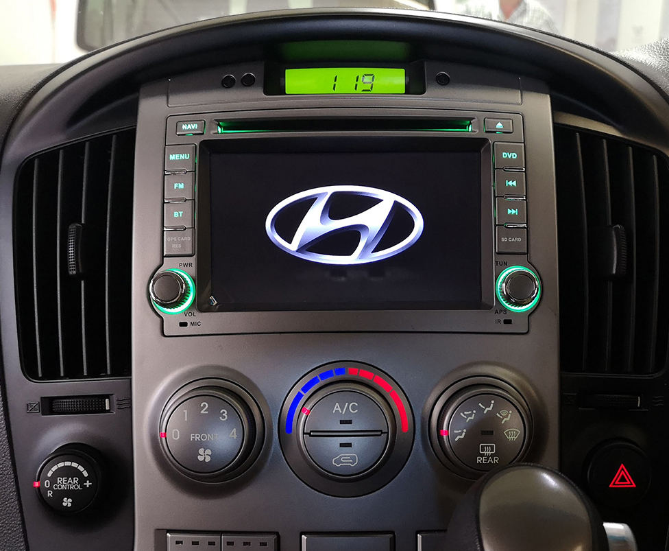 Autoradio tactile GPS Android 12.0 et Apple Carplay de Hyundai H1 02/2008 à 06/2015