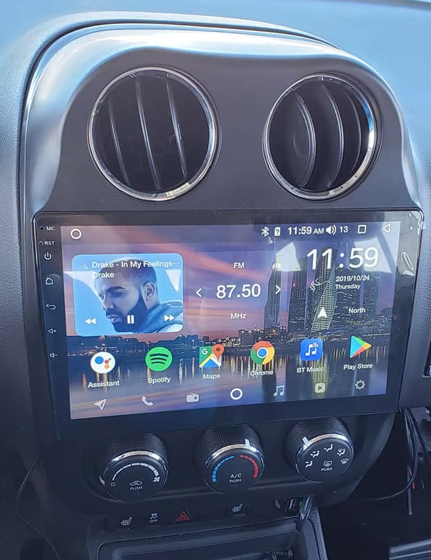 Ecran tactile QLED GPS Apple Carplay et Android Auto sans fil Jeep Patriot et Compass