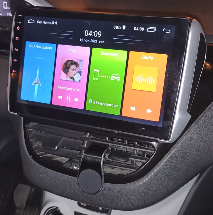 Avis et commentaires de Ecran tactile QLED GPS Carplay et Android 13.0 Peugeot  208 et 2008